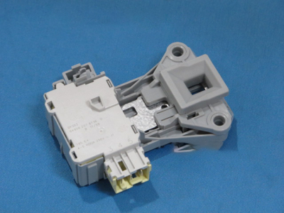 УСТРОЙСТВО БЛОКИРОВКИ ЛЮКА